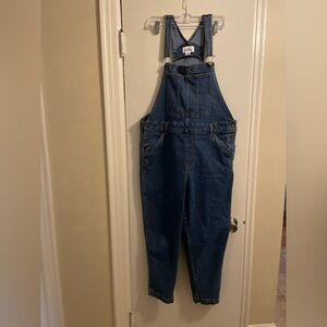 Jordache Medium Wash Denim Overalls Size Large